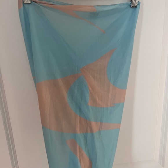 Blue Abstract  Sheer Cover-Up Size Large - Picture 9 of 9